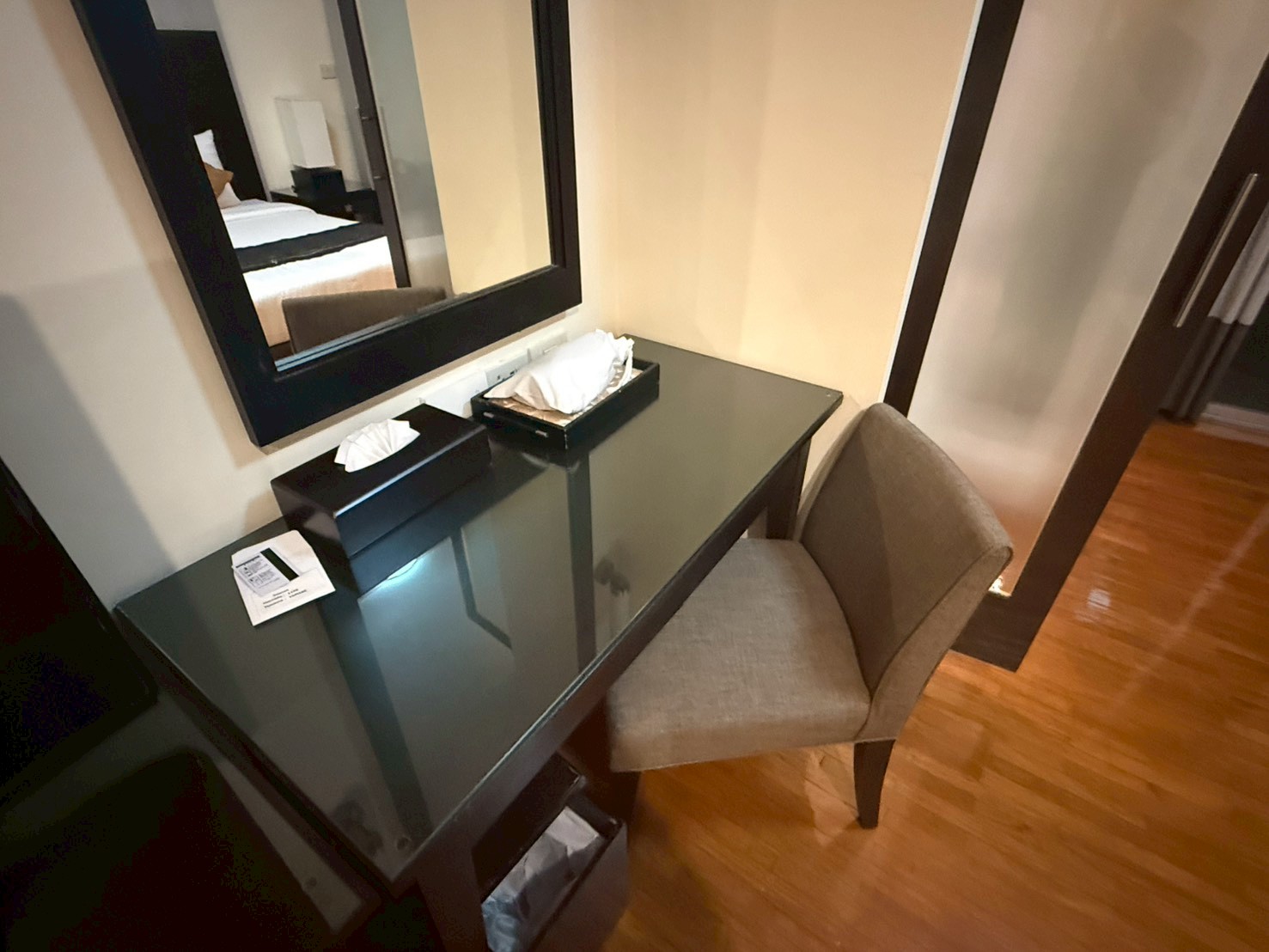 Cape Racha Sriracha デスク・作業スペース