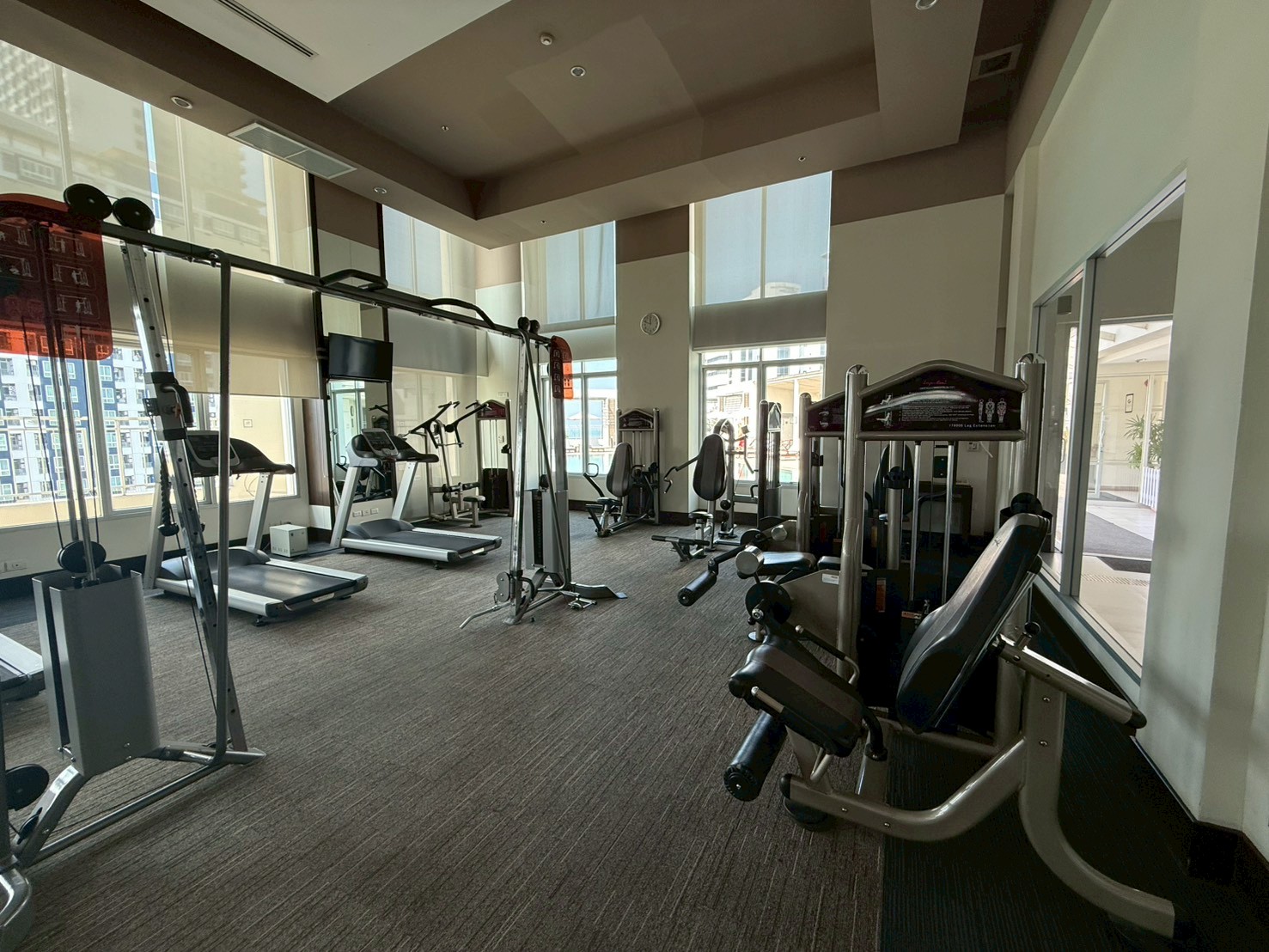 Cape Racha Sriracha ジム全体・主要マシン