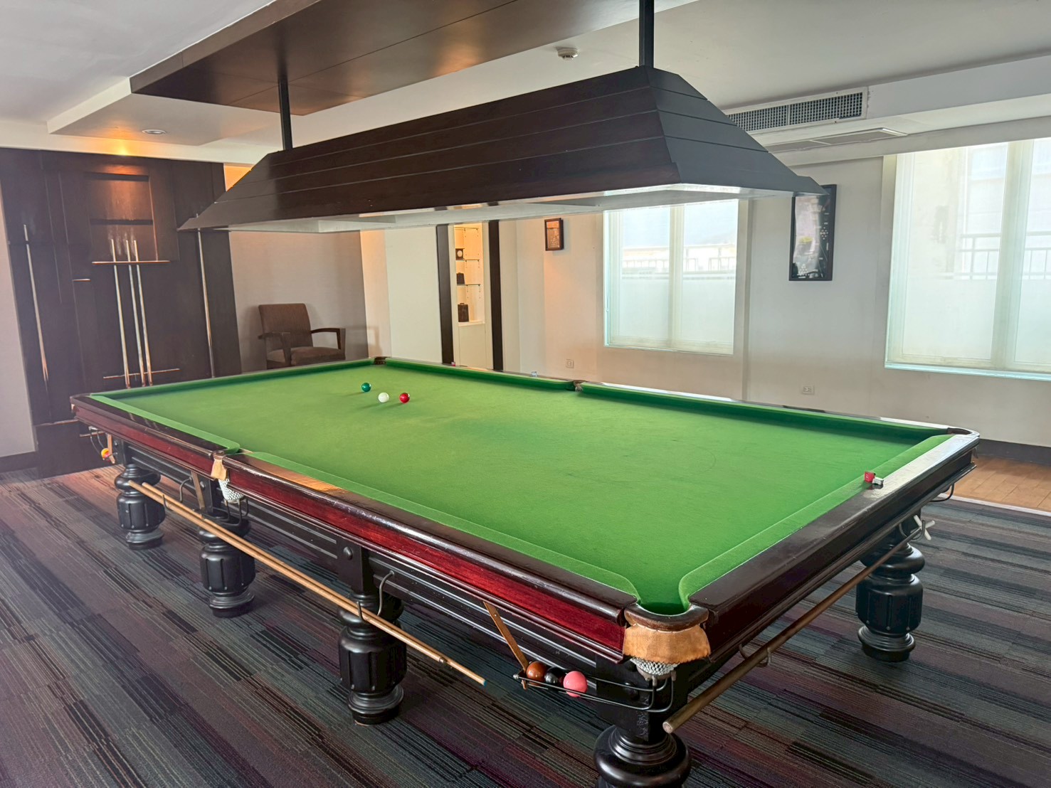 Cape Racha Sriracha ビリヤードルーム