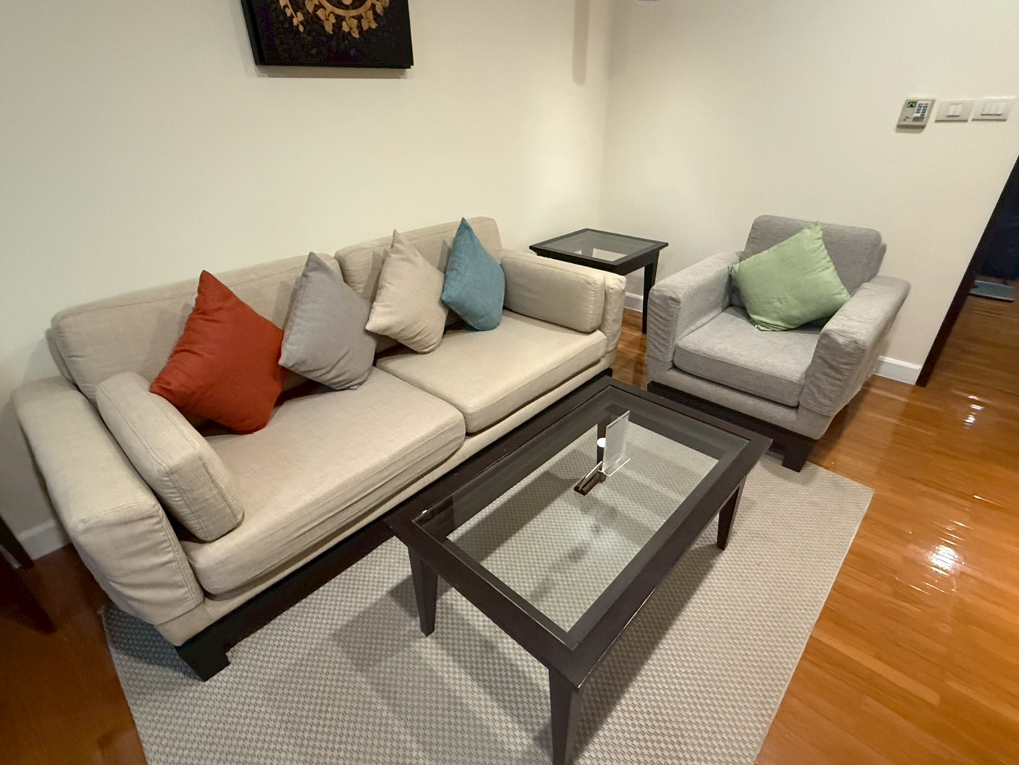 Cape Racha Sriracha ソファ全体