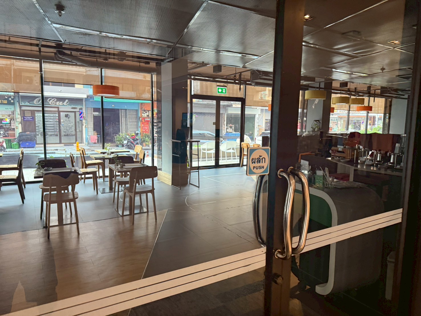 シタディーン シラチャ 朝食会場