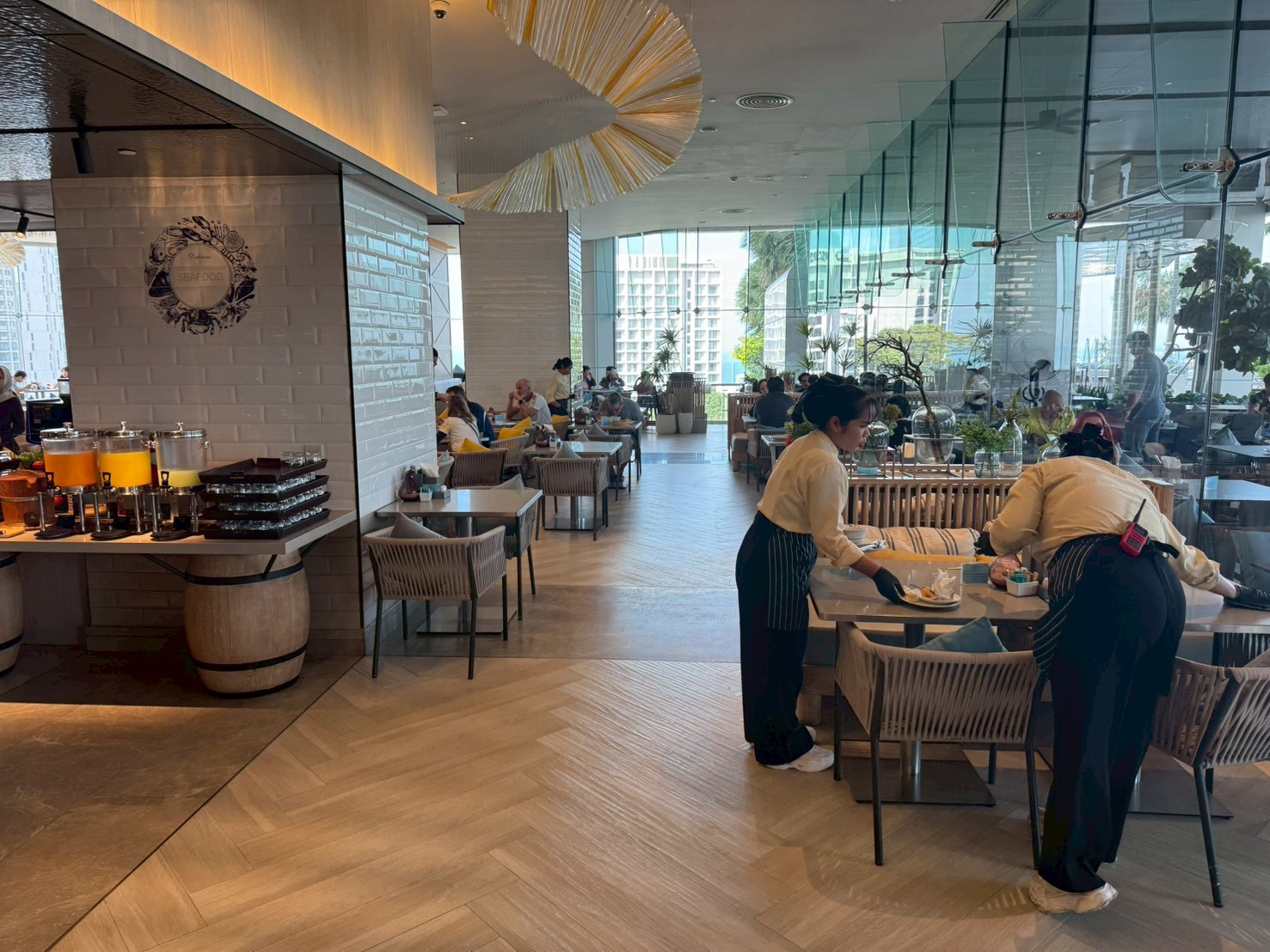 朝食ビュッフェ全体