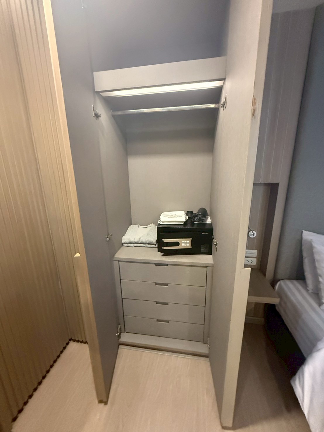 マデラ レジデンス シラチャ 収納