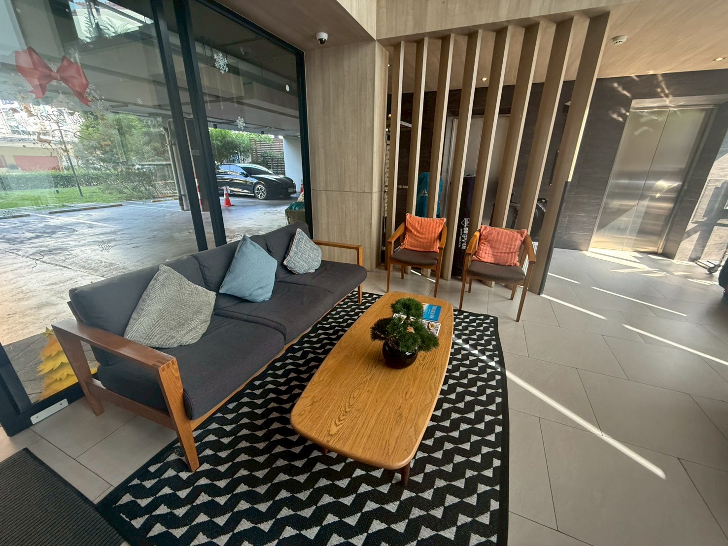 マデラ レジデンス シラチャ ロビー