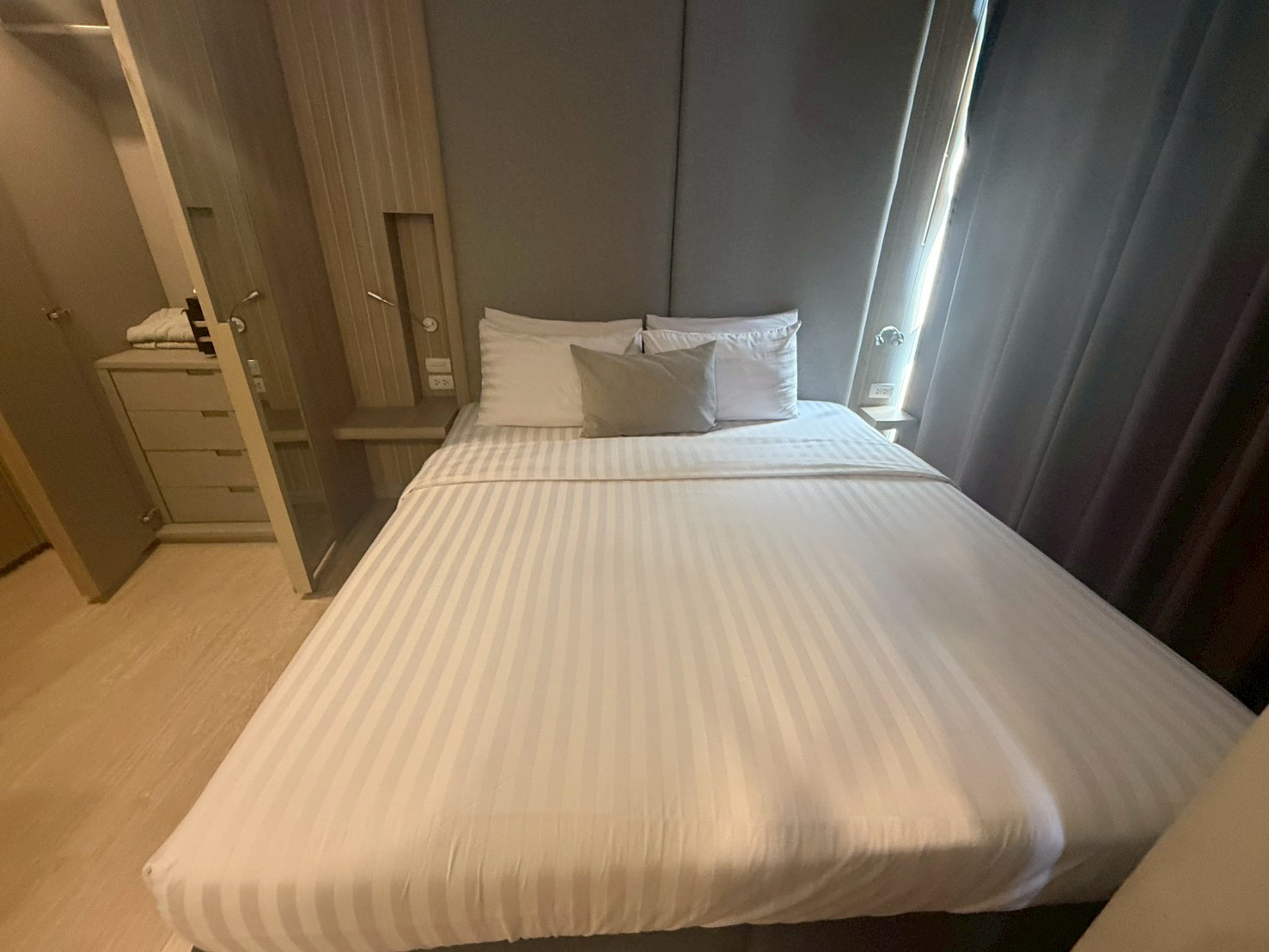 マデラ レジデンス シラチャ ベッド