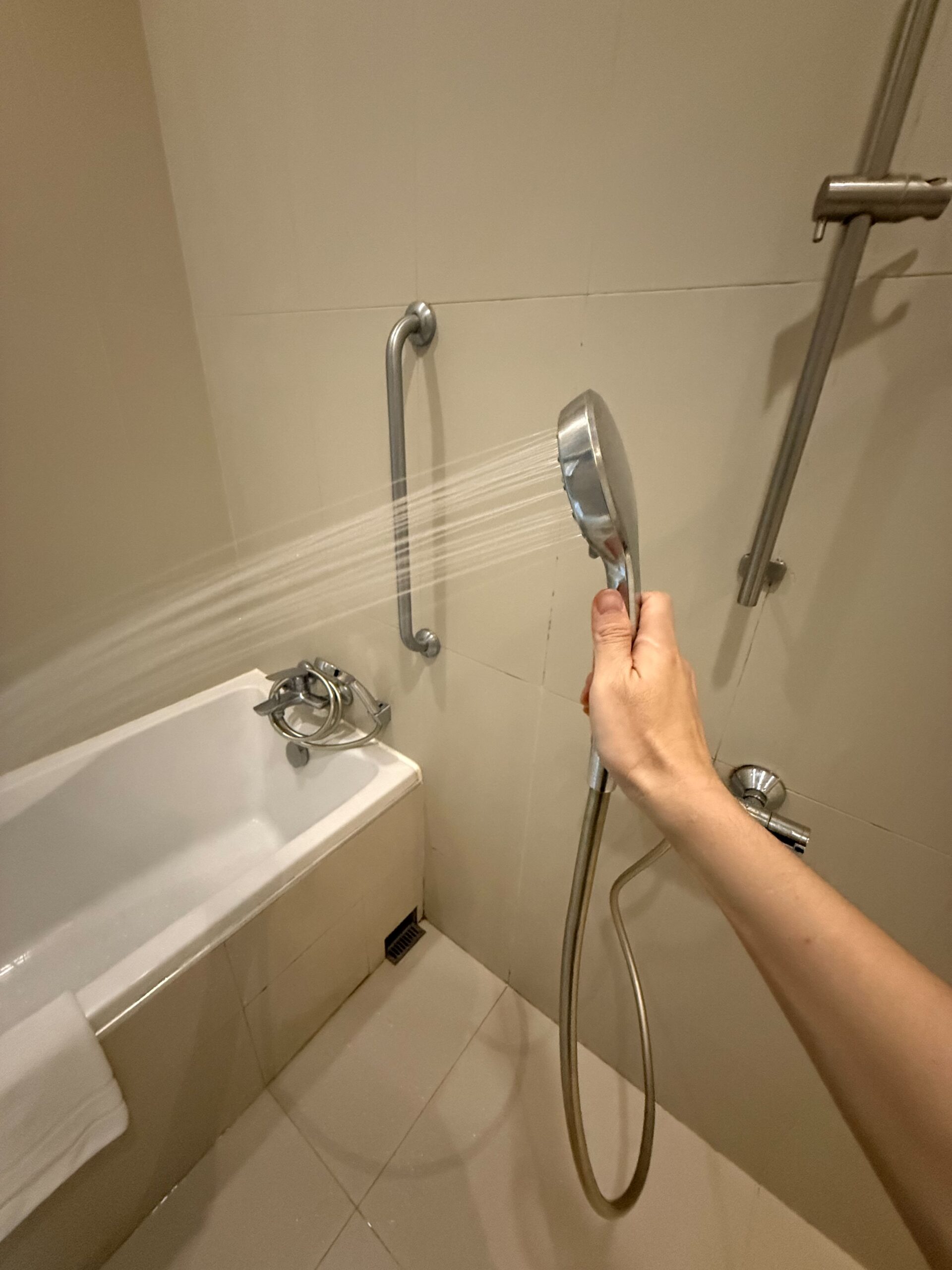 浴室：シャワー